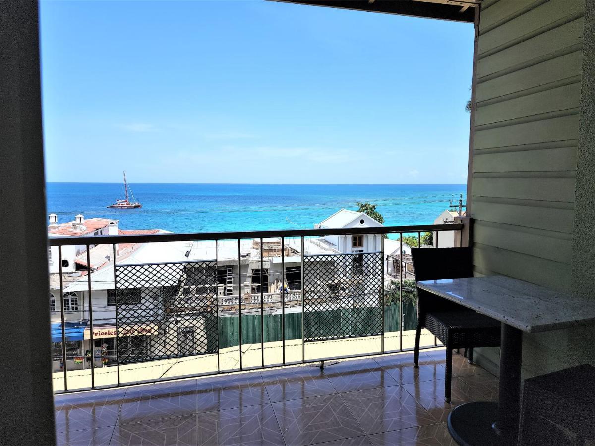 Hotel Caribic House Montego Bay Exterior foto