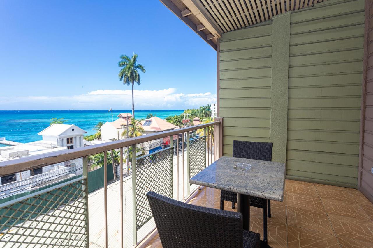 Hotel Caribic House Montego Bay Exterior foto
