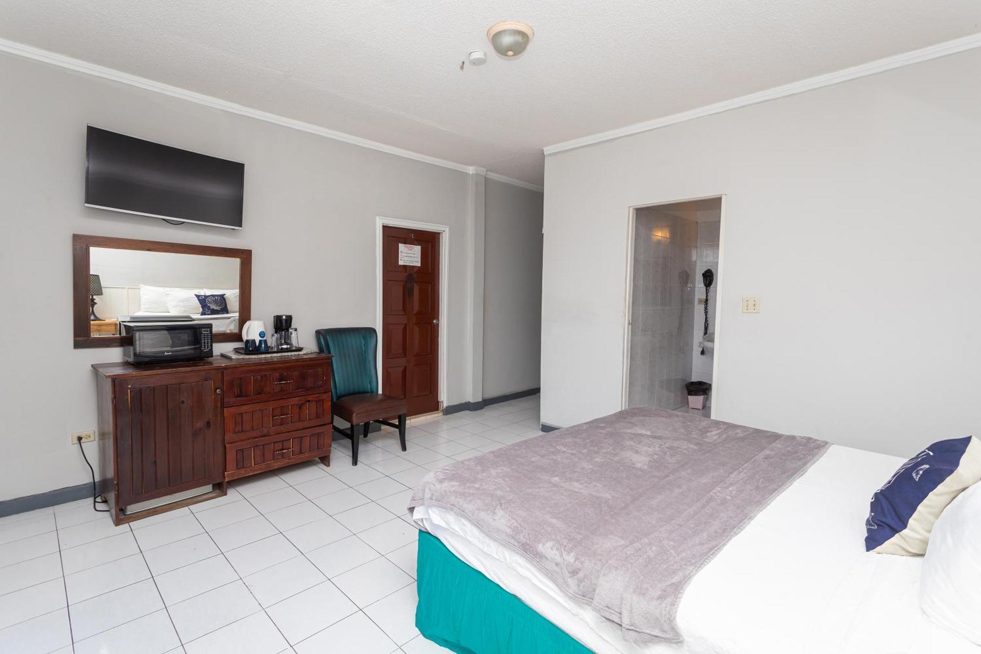 Hotel Caribic House Montego Bay Exterior foto