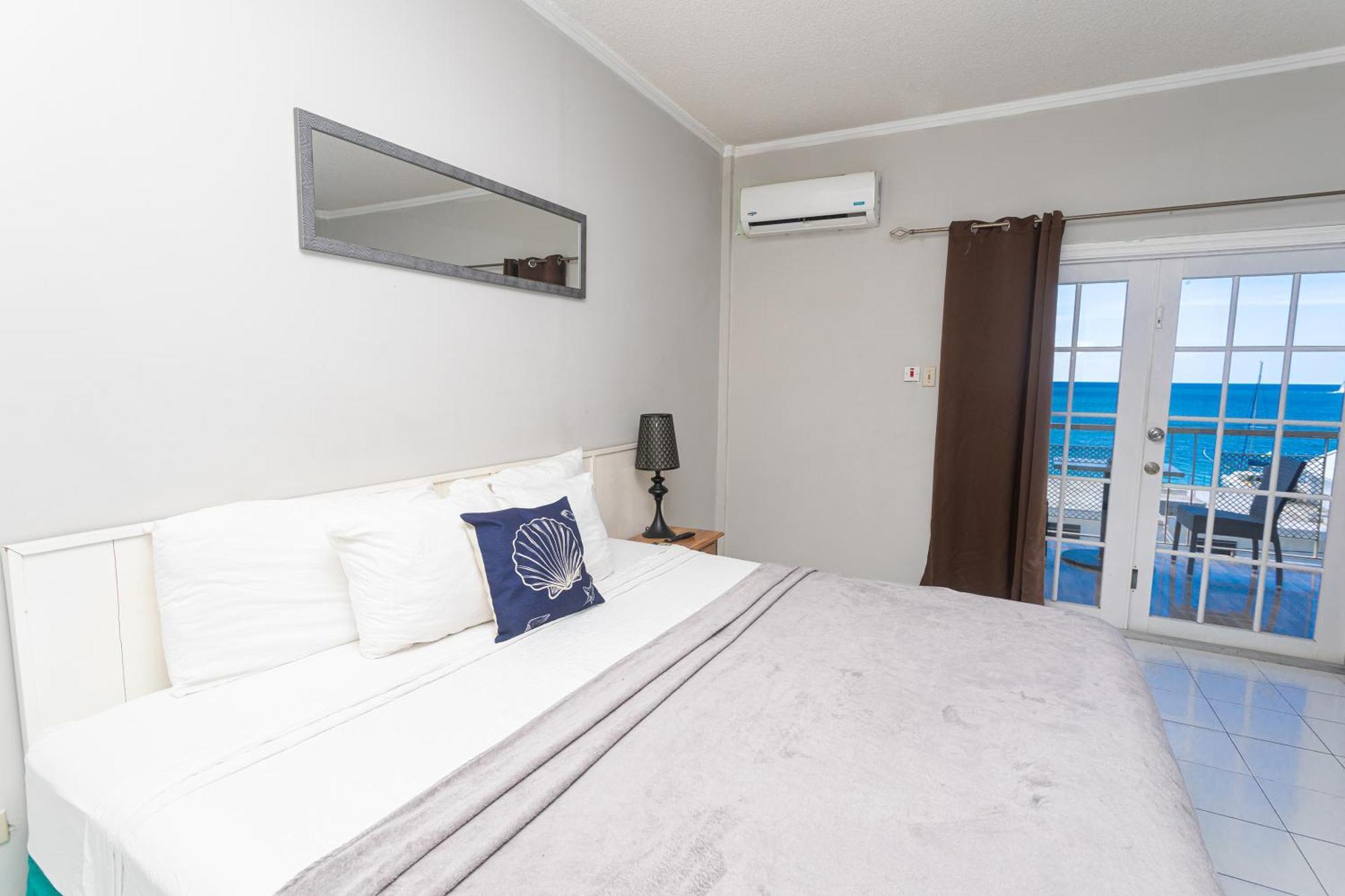 Hotel Caribic House Montego Bay Exterior foto