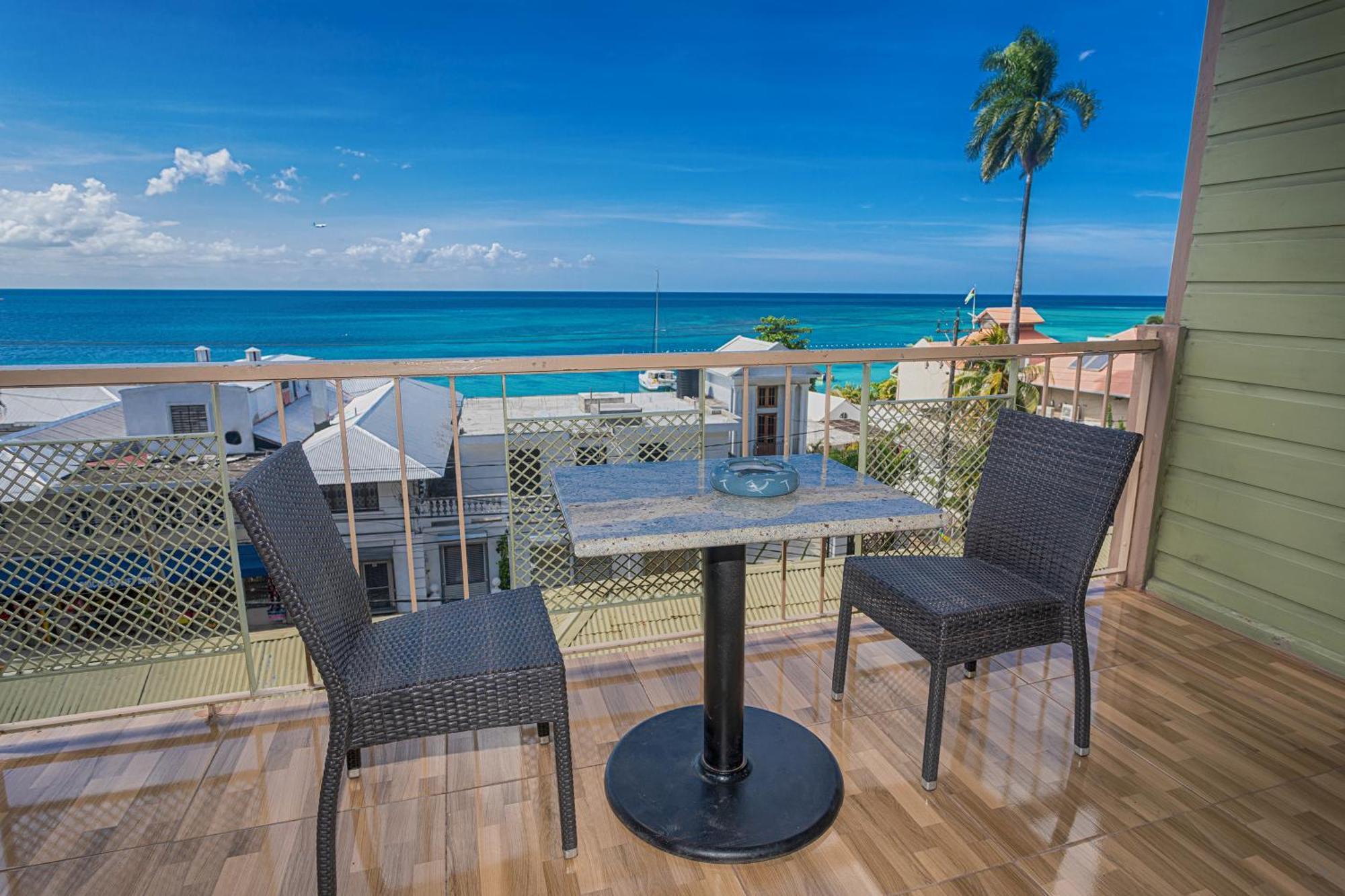 Hotel Caribic House Montego Bay Exterior foto