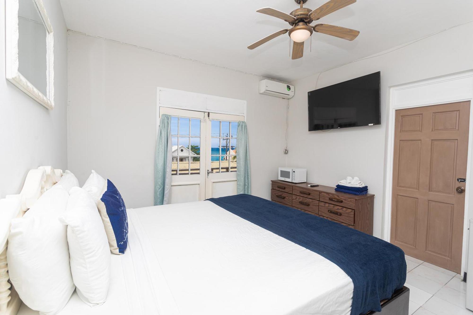 Hotel Caribic House Montego Bay Exterior foto